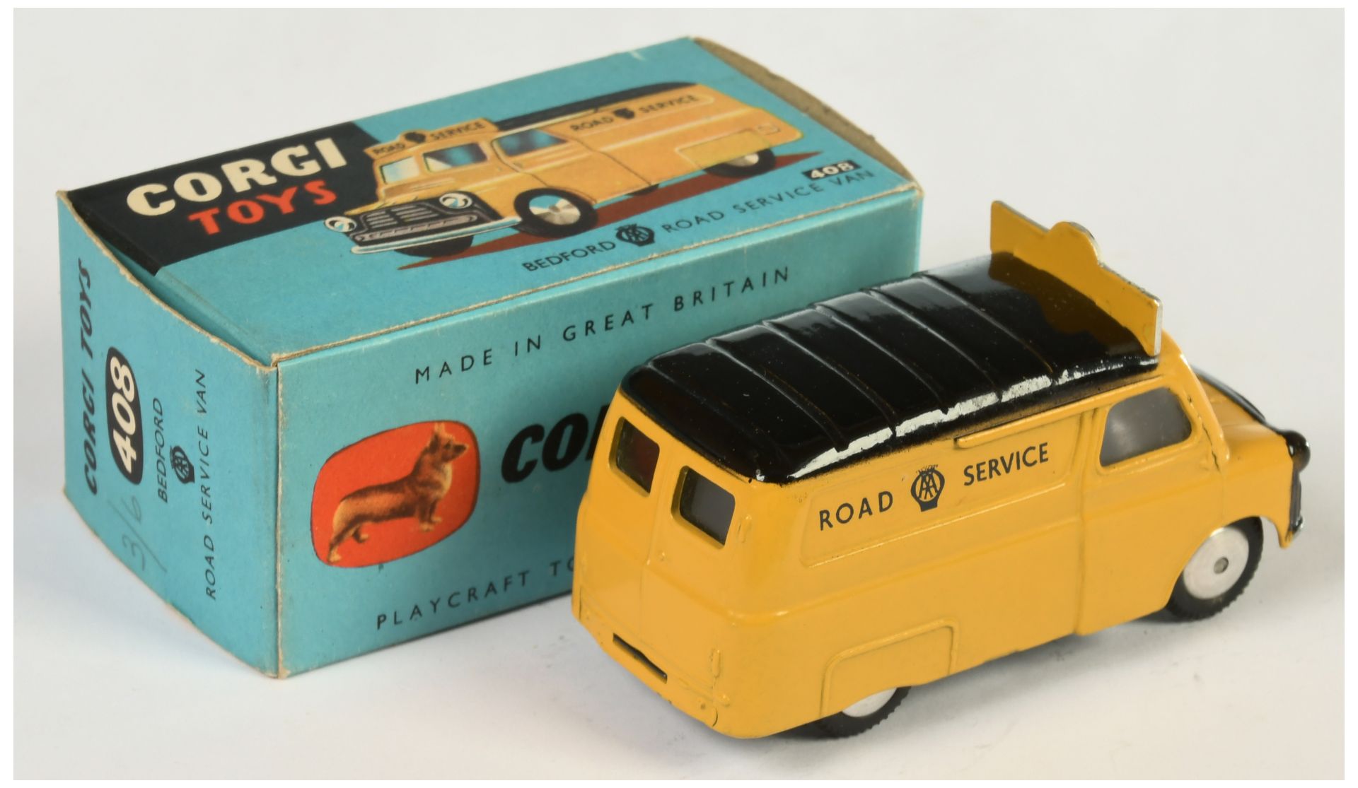 Corgi Toys  408 Bedford Van "AA Road service" - Deep Yellow body, black including ribbed roof, si... - Bild 2 aus 2