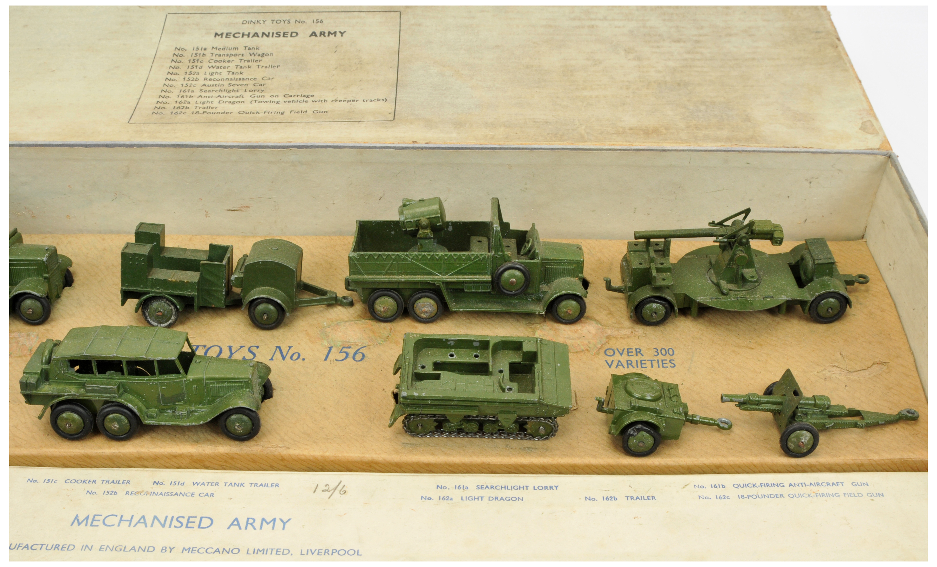 Dinky Toys Military Pre-war 156 "Mechanised Army" Set - this RARE issue contains 151a Medium Tank... - Image 3 of 4