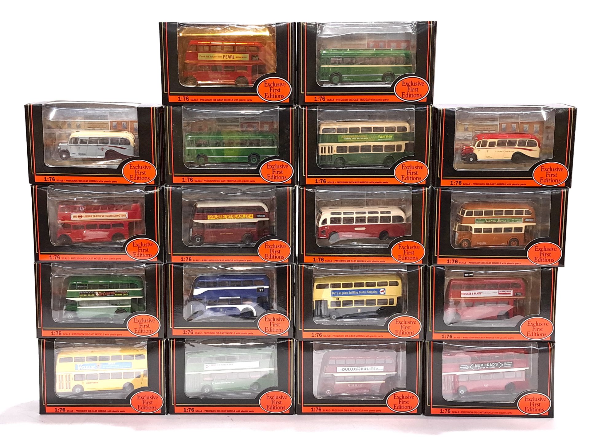 EFE, a boxed 1:76 scale bus group - Image 2 of 2