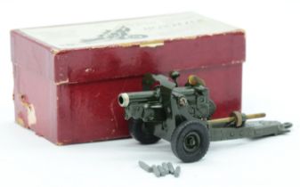 Britains a boxed No.1725 Post War 4.5" Howitzer with ammunition