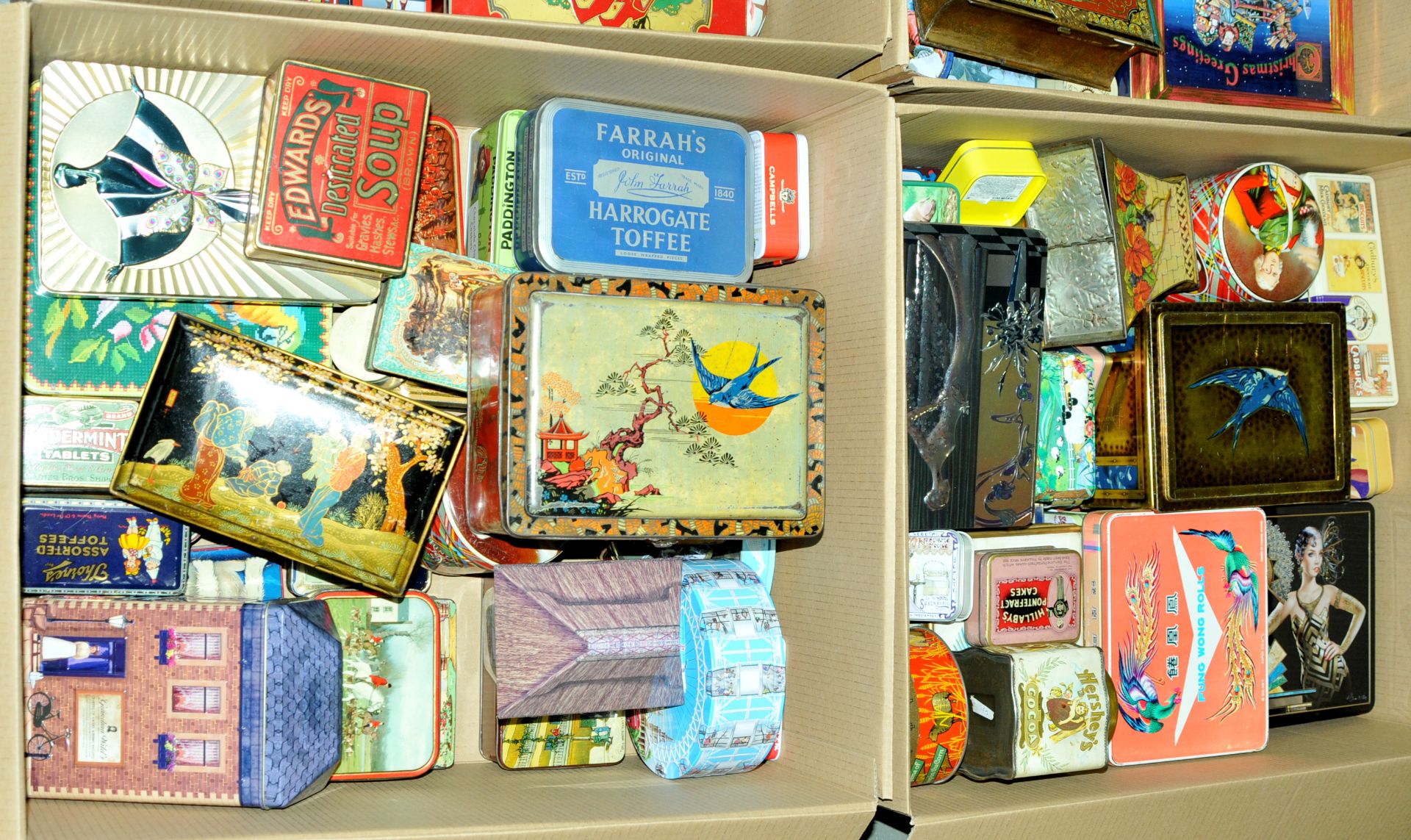 Large quantity of confectionery and soap tins - Image 3 of 3