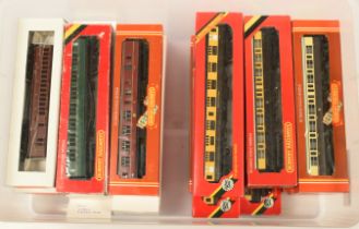 Hornby Railways 00 Gauge group of Passenger coaches