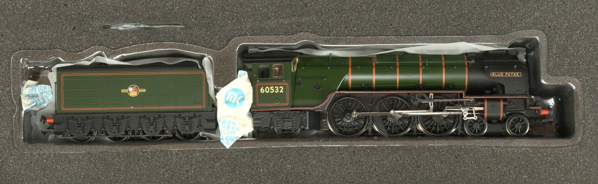 Bachmann 00 Gauge Ref 20-2009 Limited Edition 4-6-2 Loco and Tender BR green A2 Class "Blue Peter" - Bild 2 aus 3