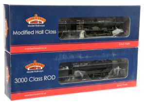 Bachmann 00 Gauge pair of BR weathered Steam outline Locomotives