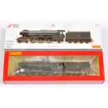 Hornby (China) R3202 Limited edition 4-6-2 Loco & Tender BR weathered lined green A3 Class