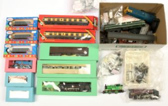 Hornby Railway /Lima and other commercial manufacturers 00 Gauge Locomotives
