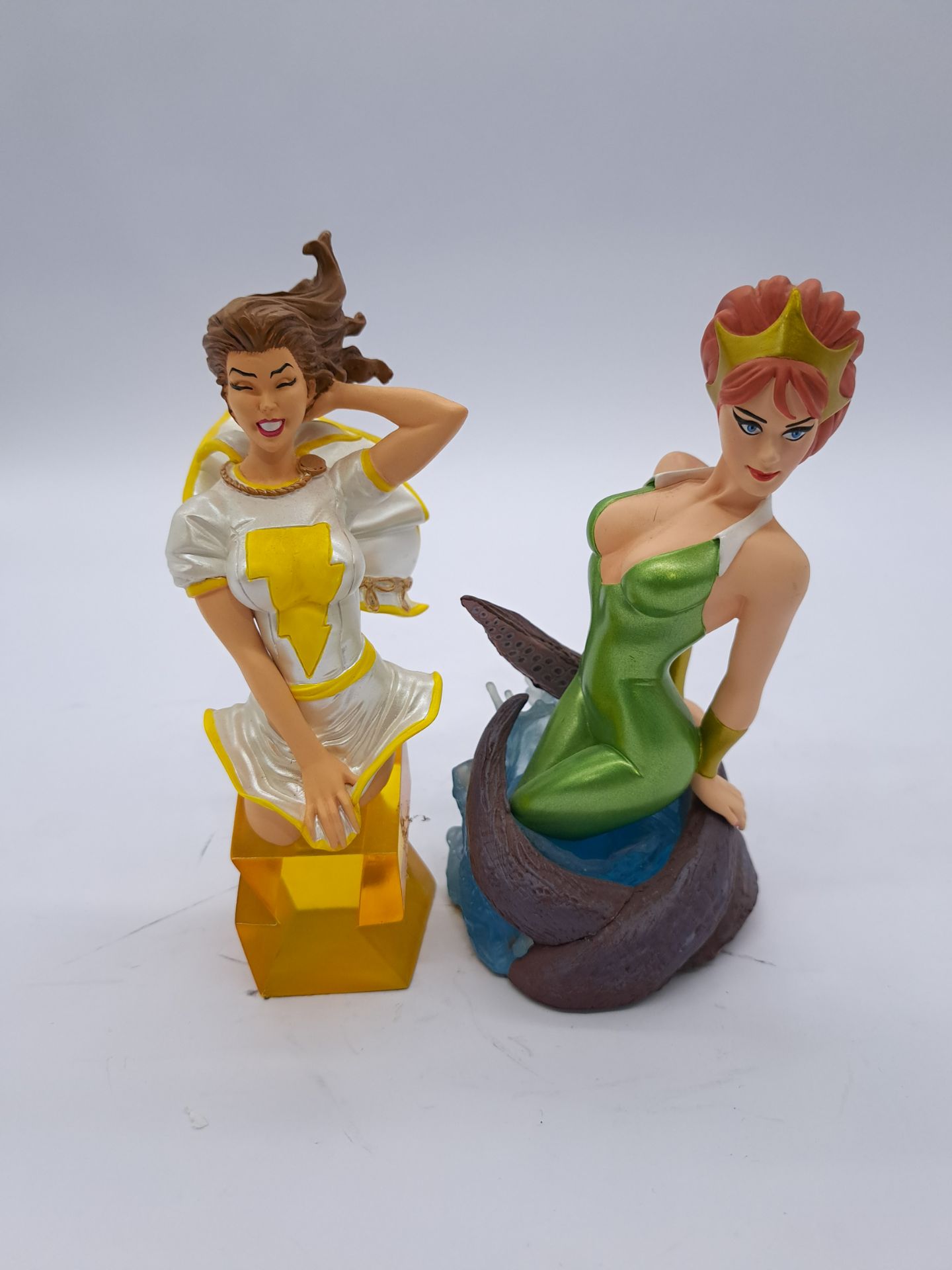Women of the DC Universe Series 2 Mera Bust 0442 of 3000 & Shazam! Mary Bust 1701 of 3100 by DC D...