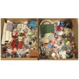 Large collection of doll's house miniatures