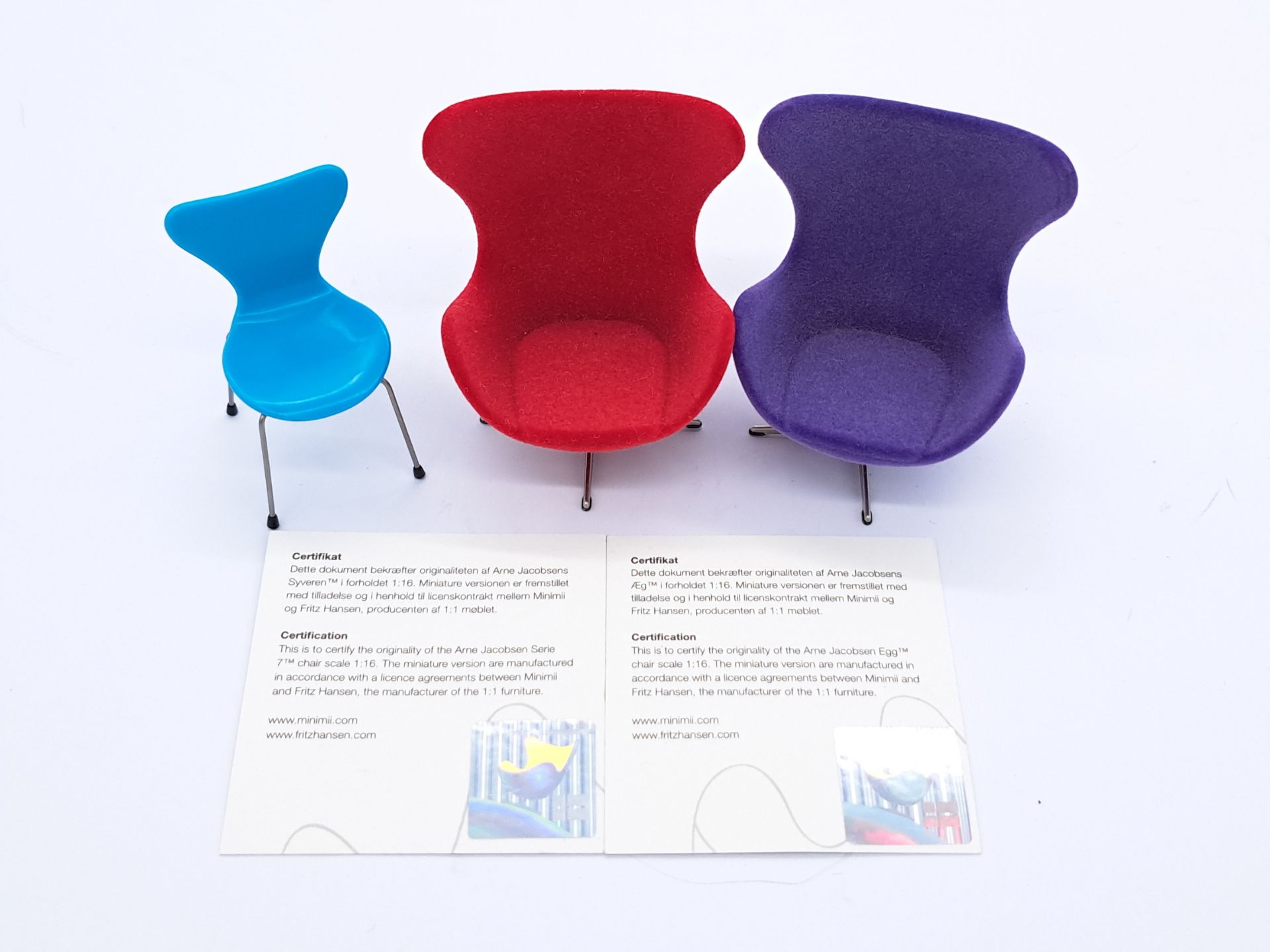 Quantity of small loose miniature designer chairs - Image 3 of 3