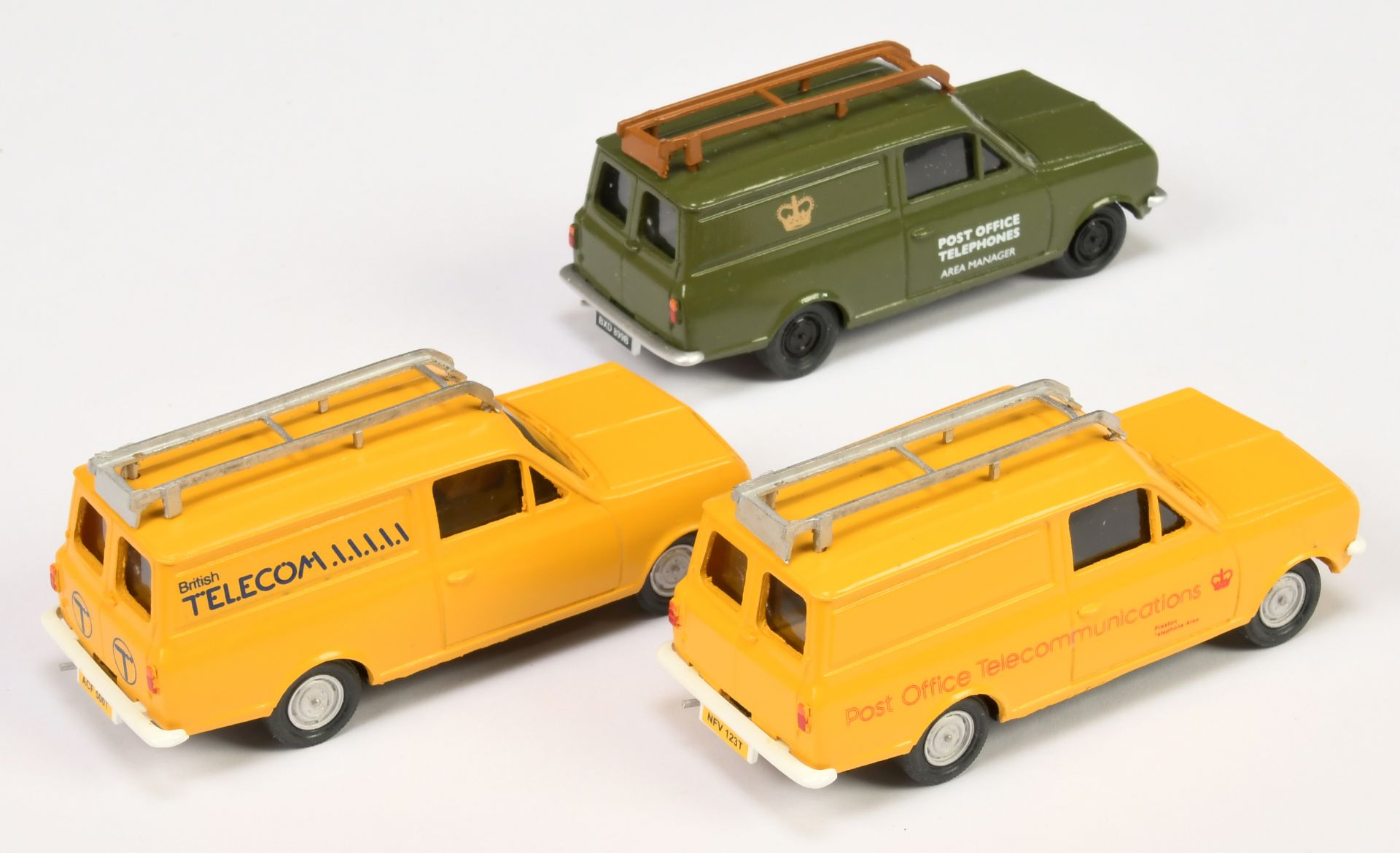 Promod Resin/White Metal A Group Of Bedford HA Vans  (1) "Post office telephones" - Green, (2) Br... - Image 2 of 2