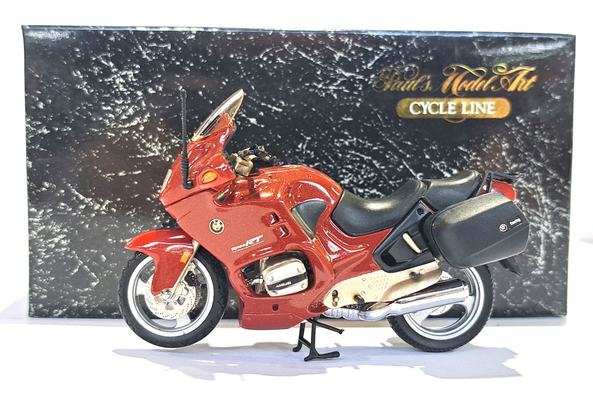 Paul's Model Art Cycle Line, a boxed group of 1:24 scale BMW motorcycles - Bild 3 aus 5