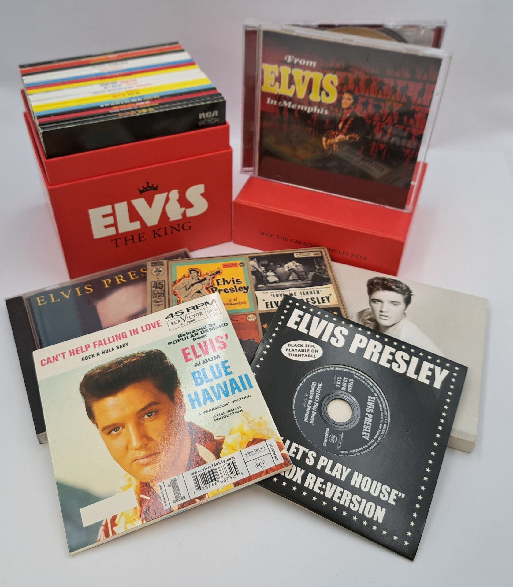 Elvis Presley  - Assorted LPs, 7" Singles and CDs - Bild 2 aus 2