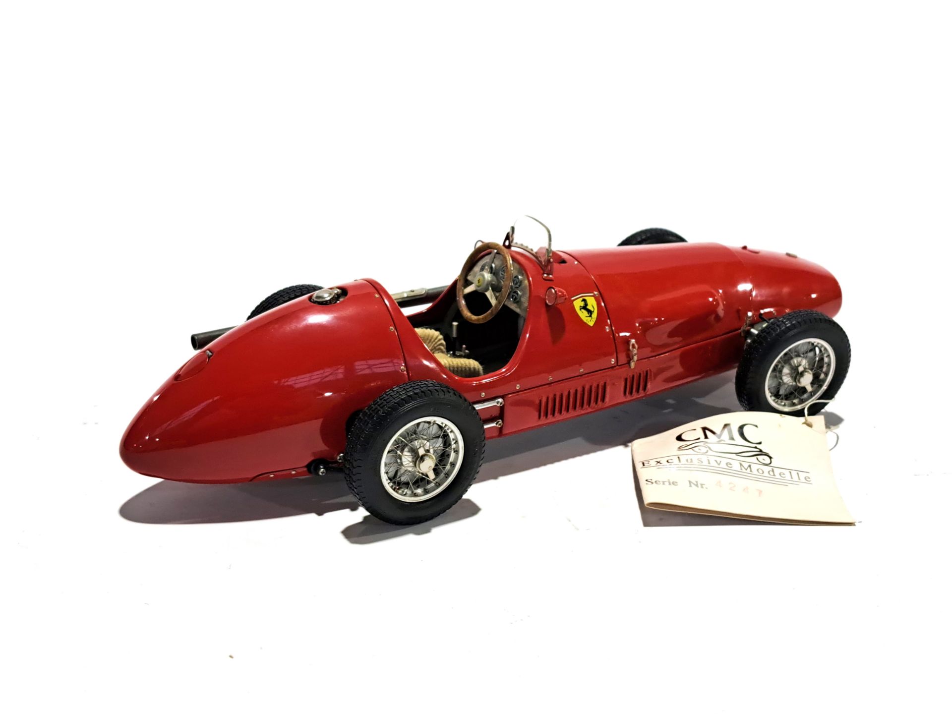 CMC 1:18 scale M-056 Ferrari 500 F2 (1953) Der Doppelweltmeister - Bild 3 aus 3