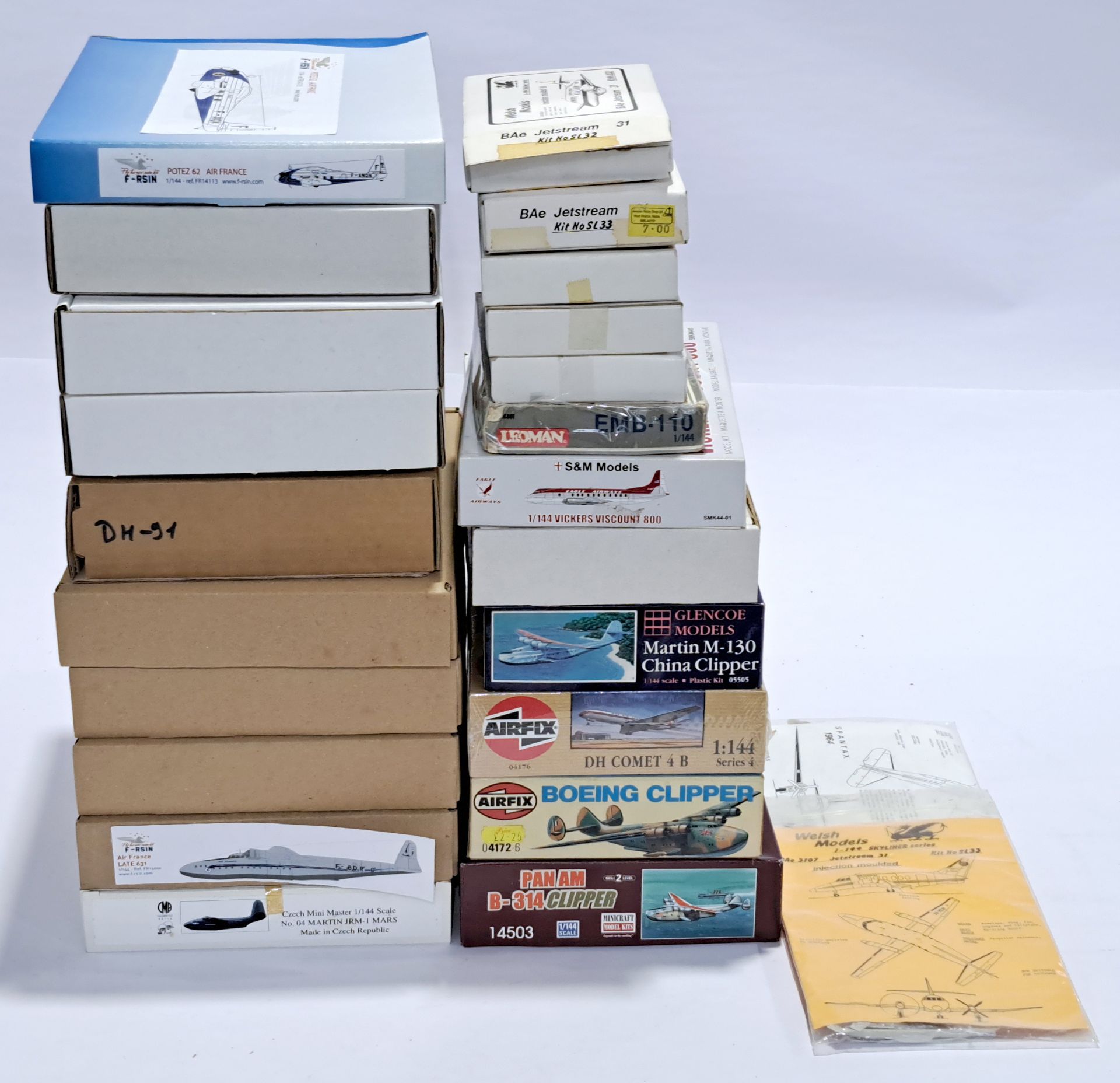 F-Rsin, Airfix & similar, a boxed unmade 1:144 Civilian Aircraft plastic kits