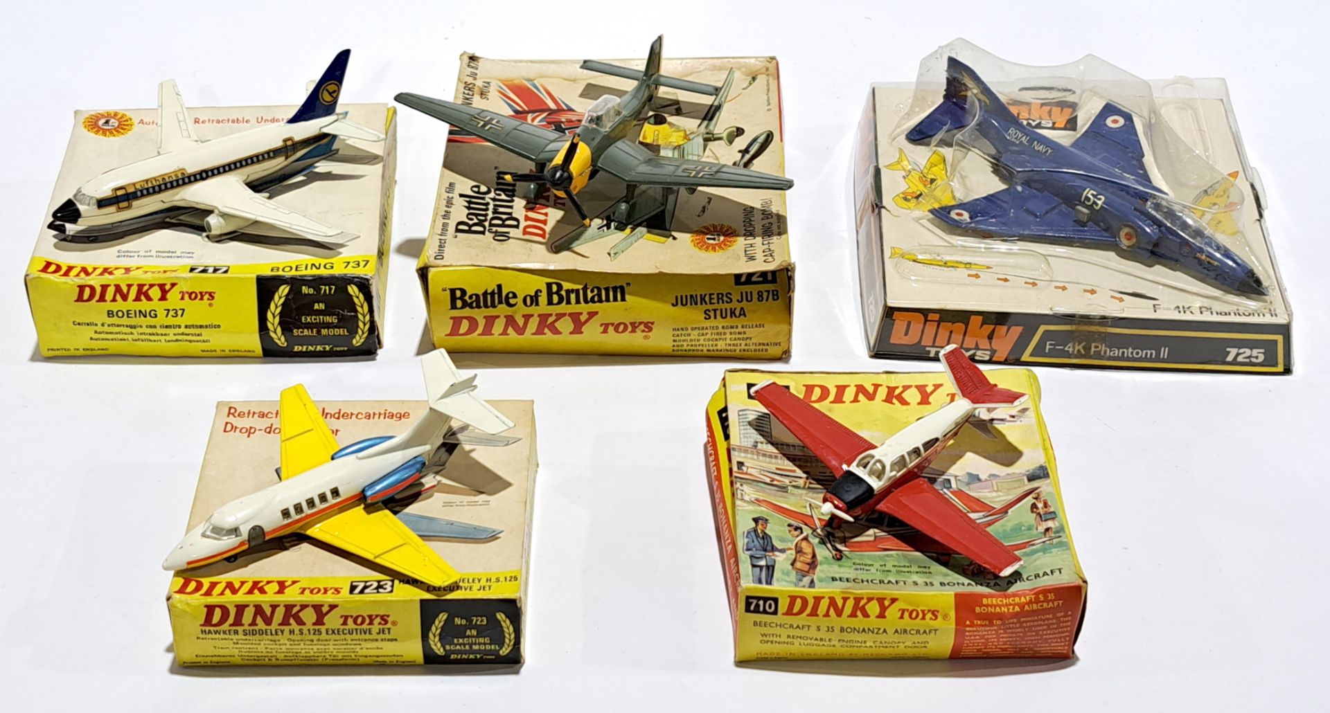 Dinky, a boxed aircraft group