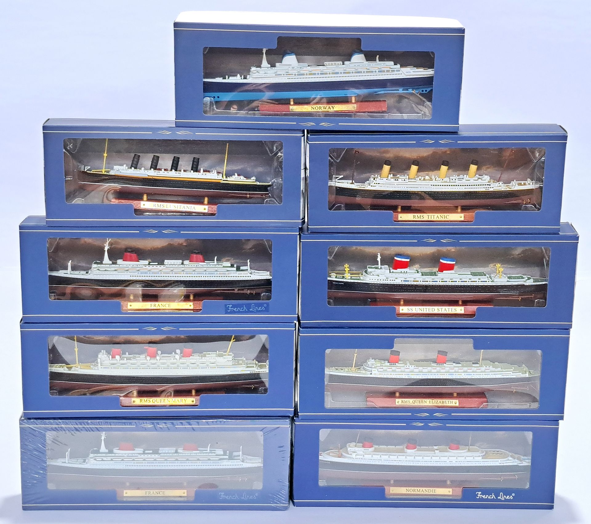 Atlas Editions, a boxed civilian passenger ship group