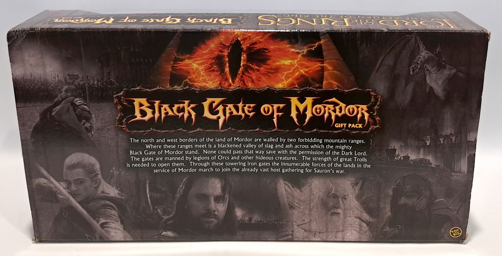 ToyBiz Lord of the Rings Black Gate of Mordor Gift Pack - Image 2 of 2