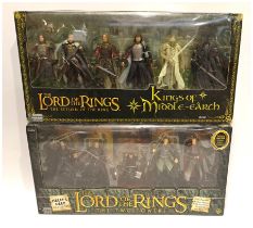 ToyBiz Lord of the Rings Kings of Middle-Earth Gift Pack & Helm's Deep Gift Pack