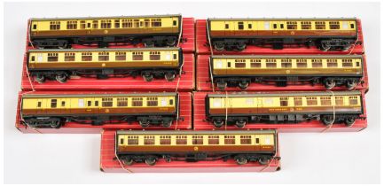 Hornby Dublo a boxed group of BR brown and cream coaches to include