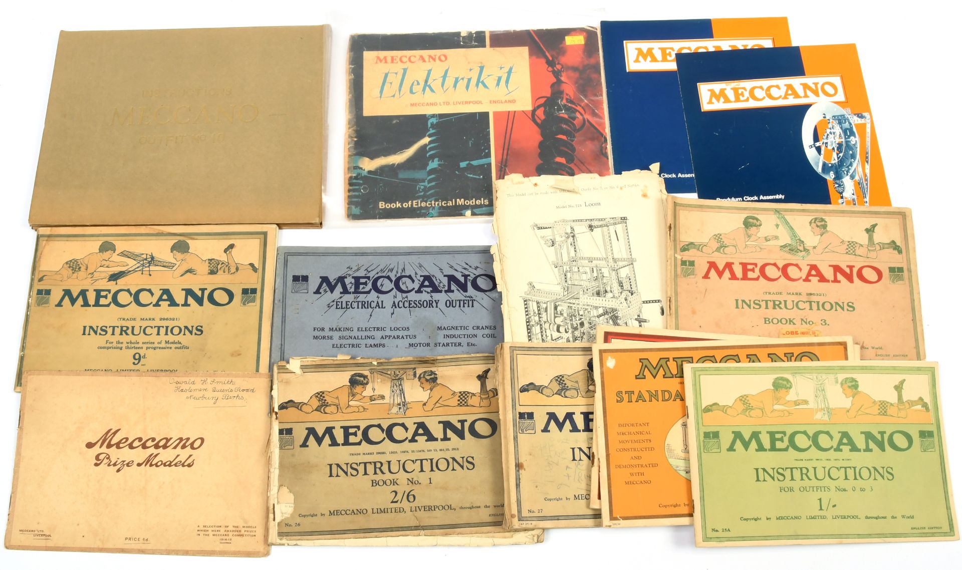 Meccano quantity of instruction booklets/leaflets