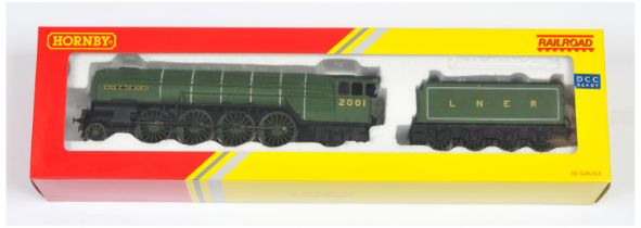 Hornby China R3207 2-8-2 LNER Green 2001 "Cock Of The North"
