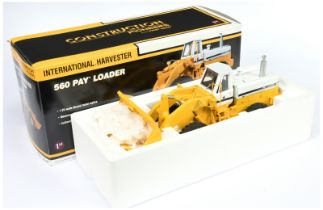 First Gear construction pioneers (1/25th Scale) international harvester 560 Pay Loader - Yellow a...