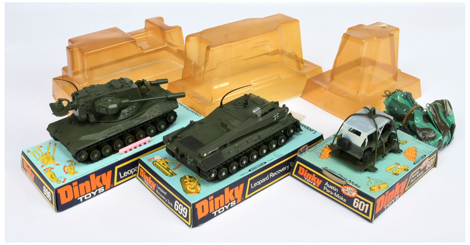 Dinky Toys Military A Group Of 3 - (1) 601 Austin Paramoke - Drab green, grey plastic canopy, spe... - Image 2 of 2