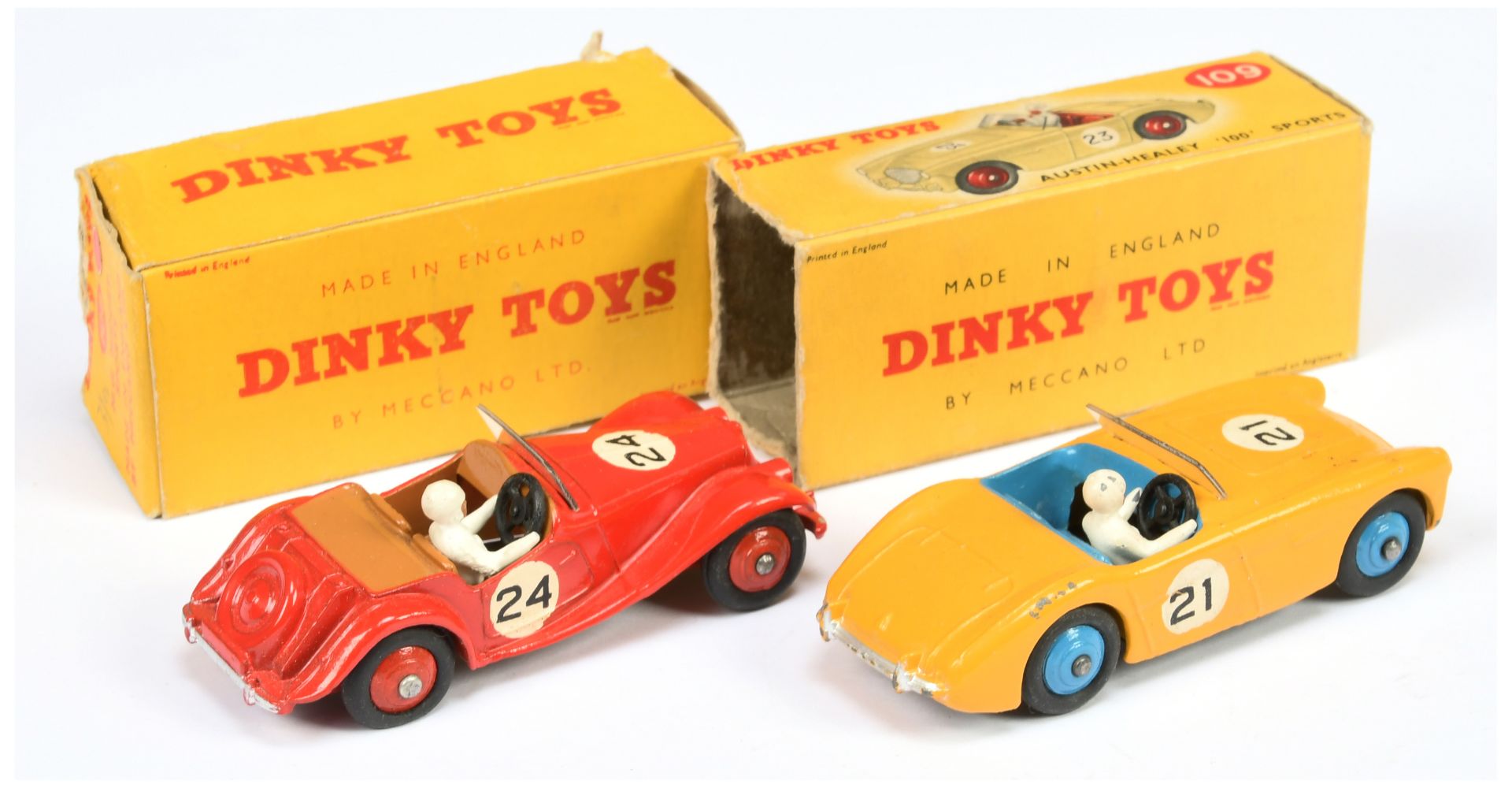 Dinky Toys 108 MG Midget Sports - Red body, tan interior with figure, silver interior, racing No.... - Bild 2 aus 2