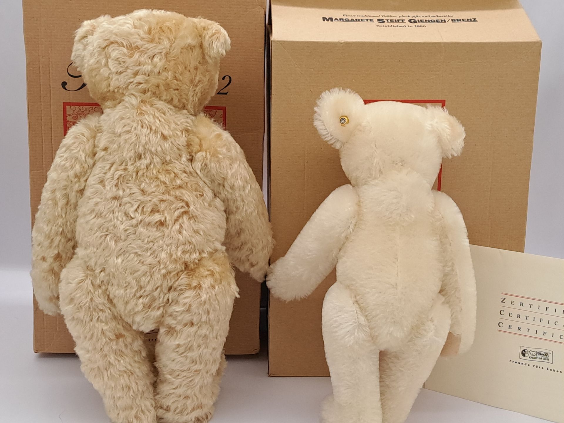 Steiff pair of bears (1) 1920 Classic replica teddy bear; (2) 1922 replica teddy bear - Bild 2 aus 2