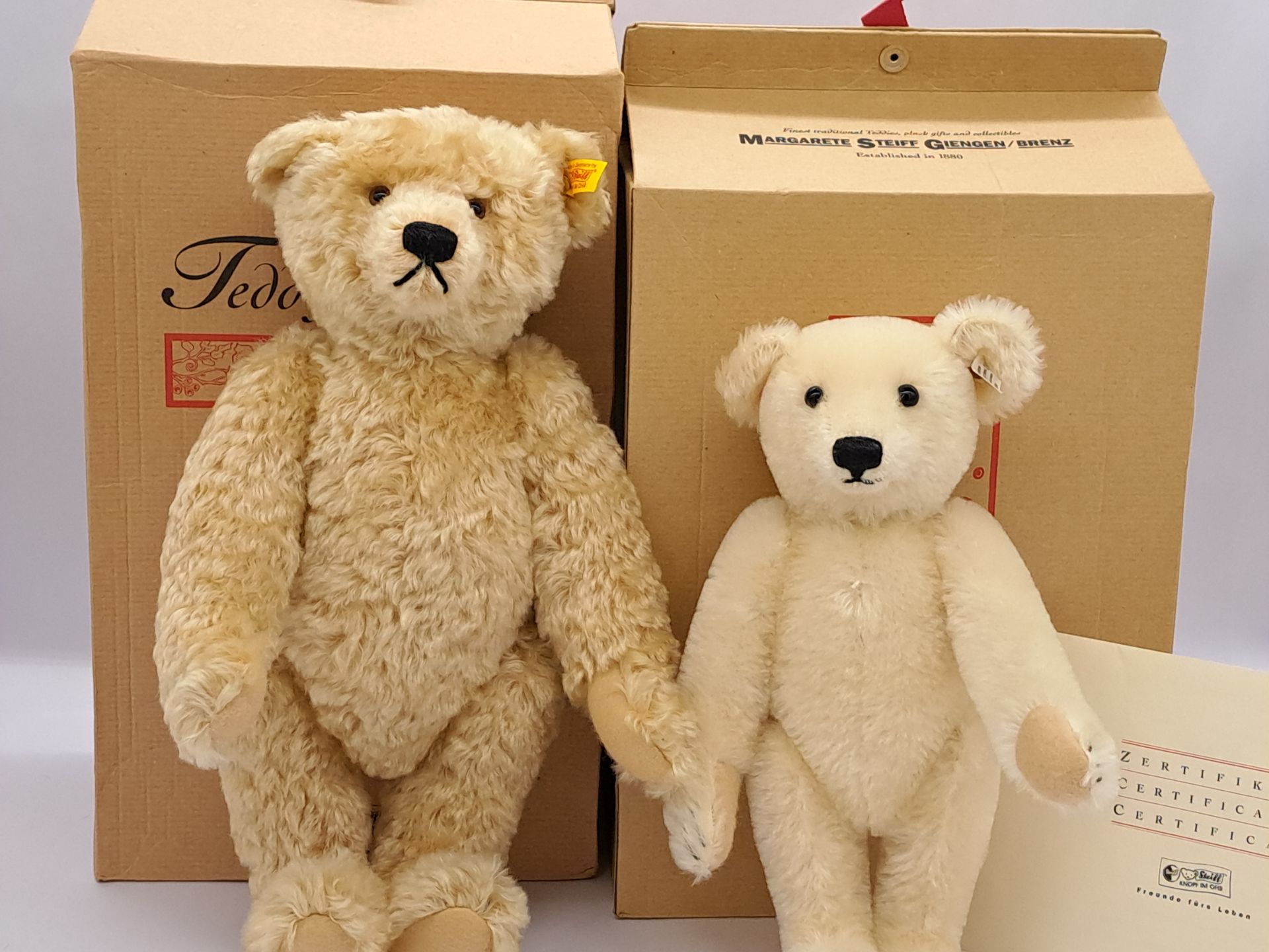 Steiff pair of bears (1) 1920 Classic replica teddy bear; (2) 1922 replica teddy bear