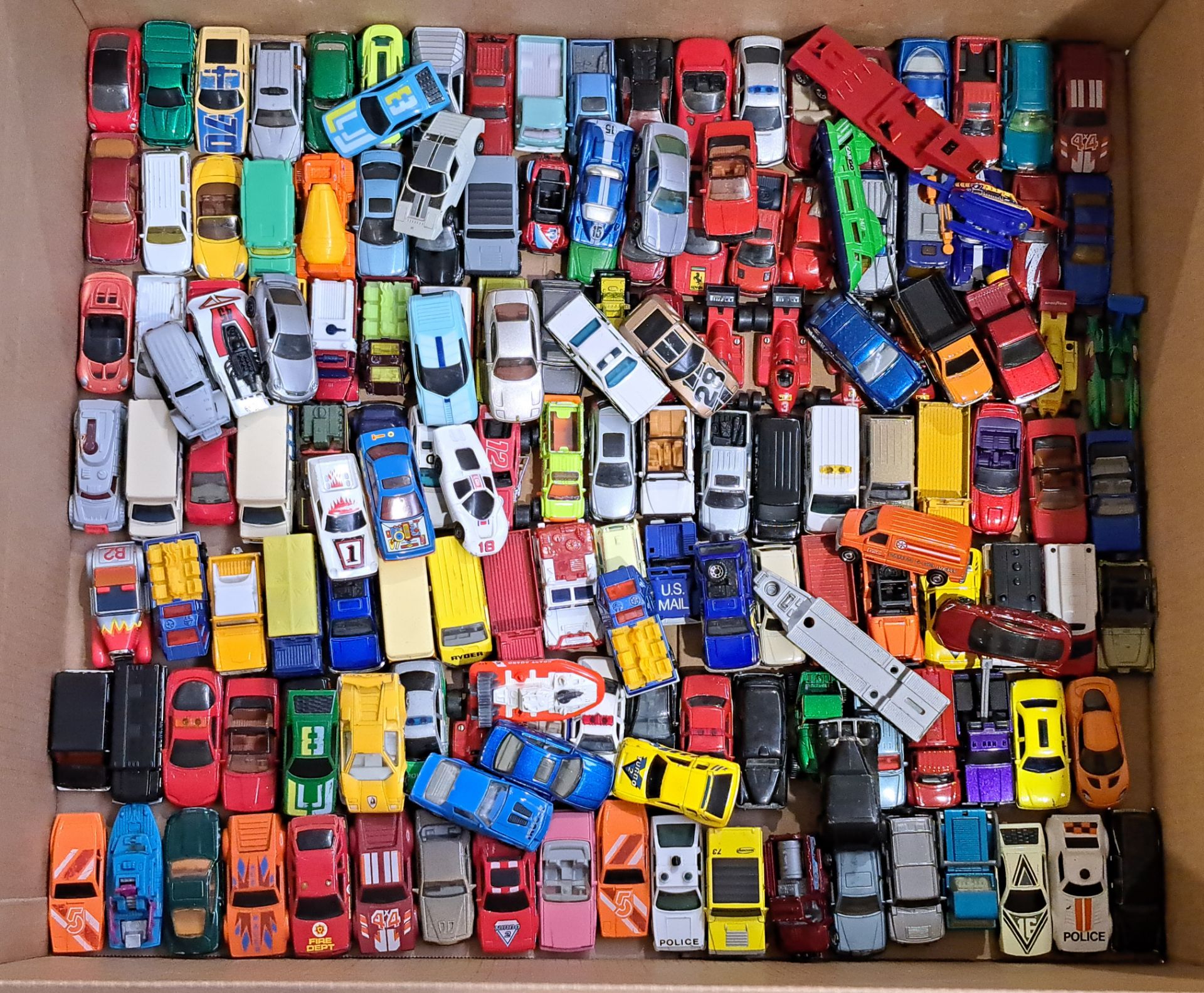 Matchbox, a large quantity of unboxed vehicles