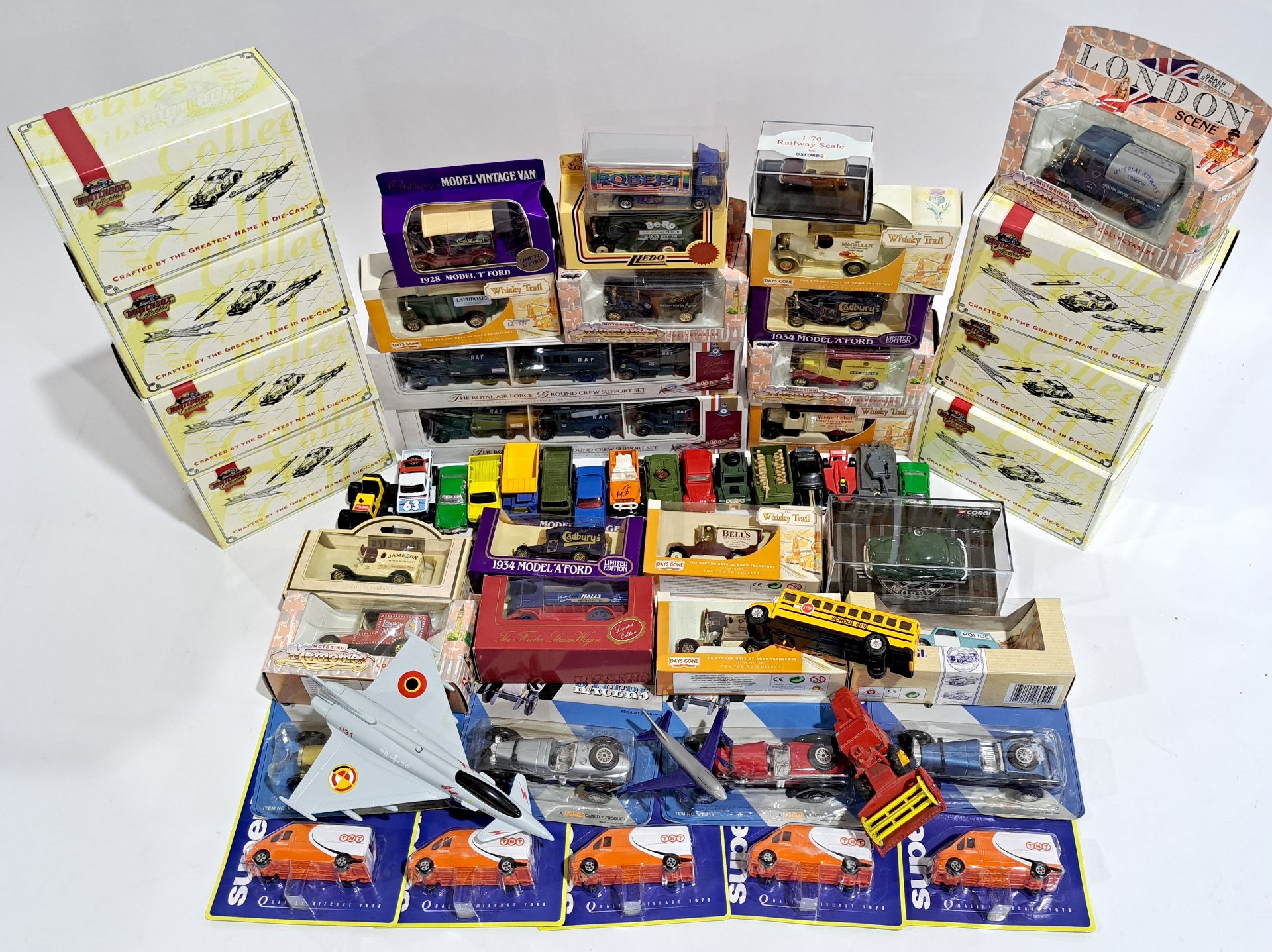 Corgi, Lledo & similar, a boxed & unboxed group of vehicles