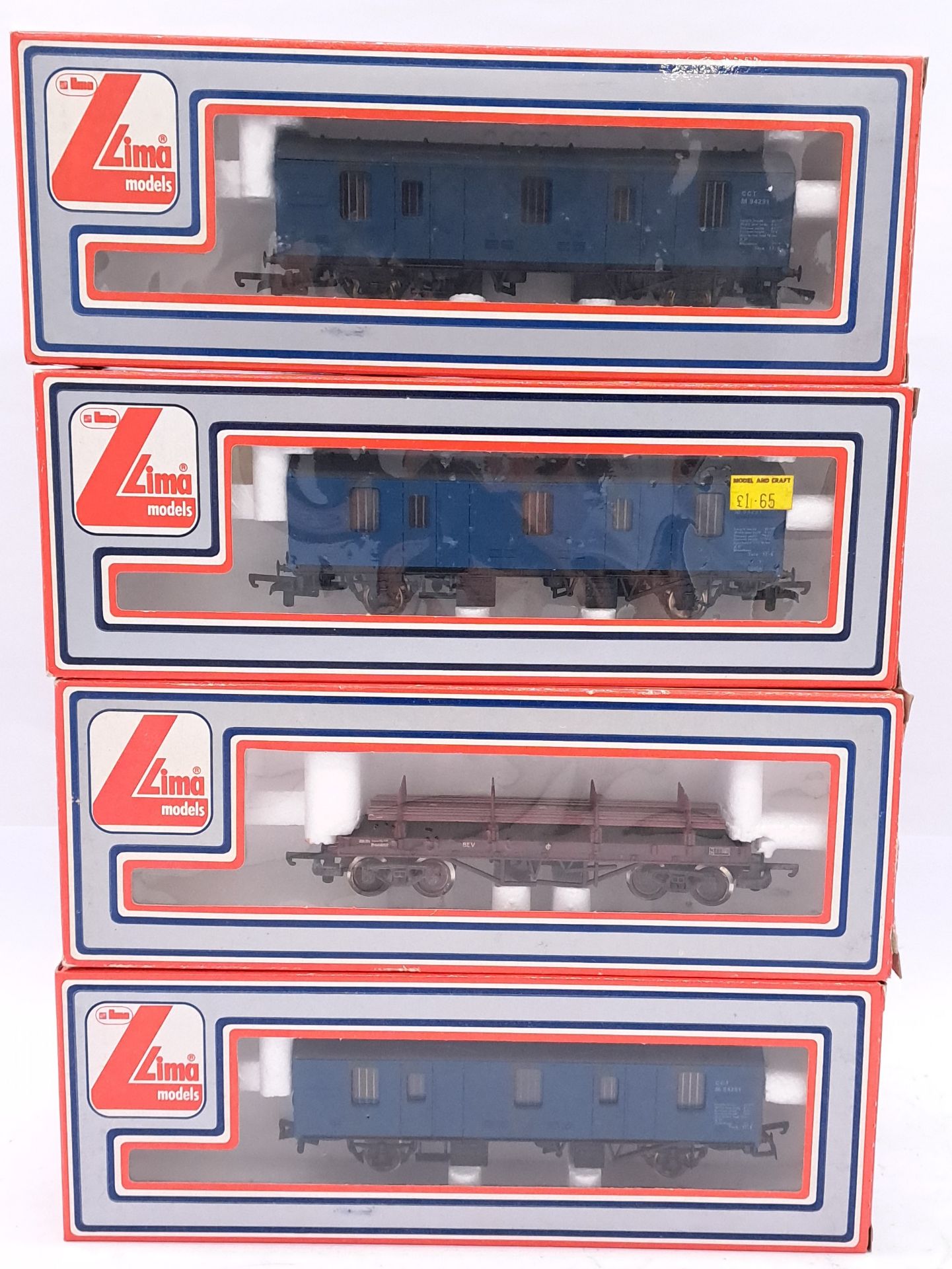 Lima, a boxed railway group