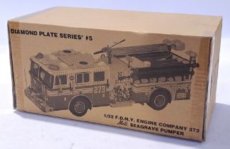 CODE 3 Collectibles - 1/32 F.D.N.Y. Engine C273 "Mets Seagrave Pumper" Diamond Plate Series #5. C...