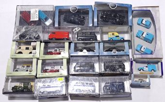 Oxford Diecast a boxed group of mainly 1:43 Scale models. Conditions appear to be generally Near ...