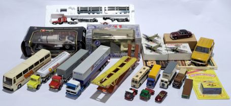 Dinky, Majorette, Bburago & Similar, a mixed scale boxed and unboxed mixed vehicle group