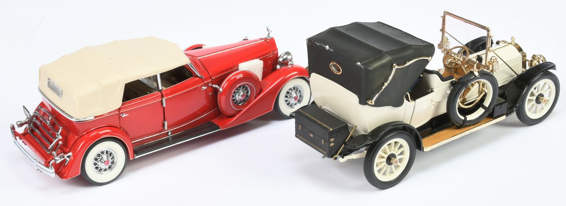 Franklin Mint 1/24th scale pair (1) B11RP90 1912 Packard Victoria, (2) B11VM20 1934 Packard Sedan... - Image 2 of 2
