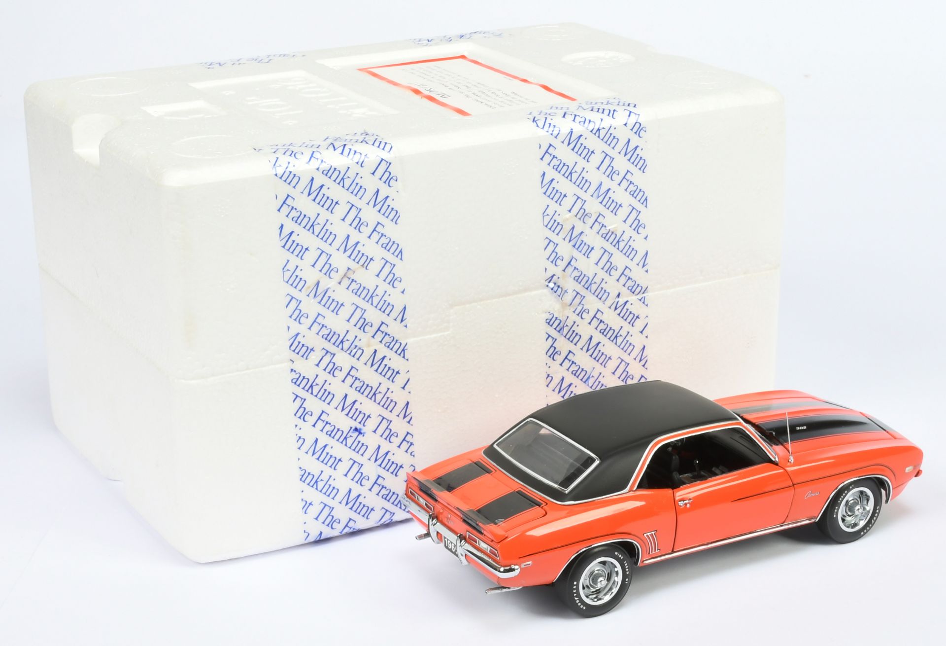 Franklin Mint B11TQ16 1/24th scale 1969 Chevrolet Camaro with FM Paperwork - Near Mint to Mint in... - Image 2 of 2