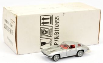 Franklin Mint B11XN55 1/24th scale 1963 Corvette Stingray 'Fibreglass' with FM Certificate of Aut...