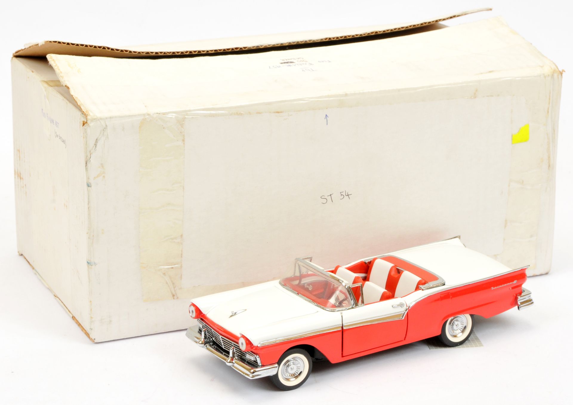 Franklin Mint B11ST54 1/24th scale 1957 Ford Fairlane 500 Skyliner with FM Paperwork - Near Mint ...