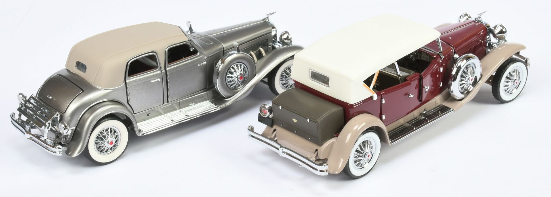 Franklin Mint 1/24th scale pair (1) B11KF07 1930 Duesenberg 'J' Derham Tourster (2) B11PW73 1933 ... - Image 2 of 2