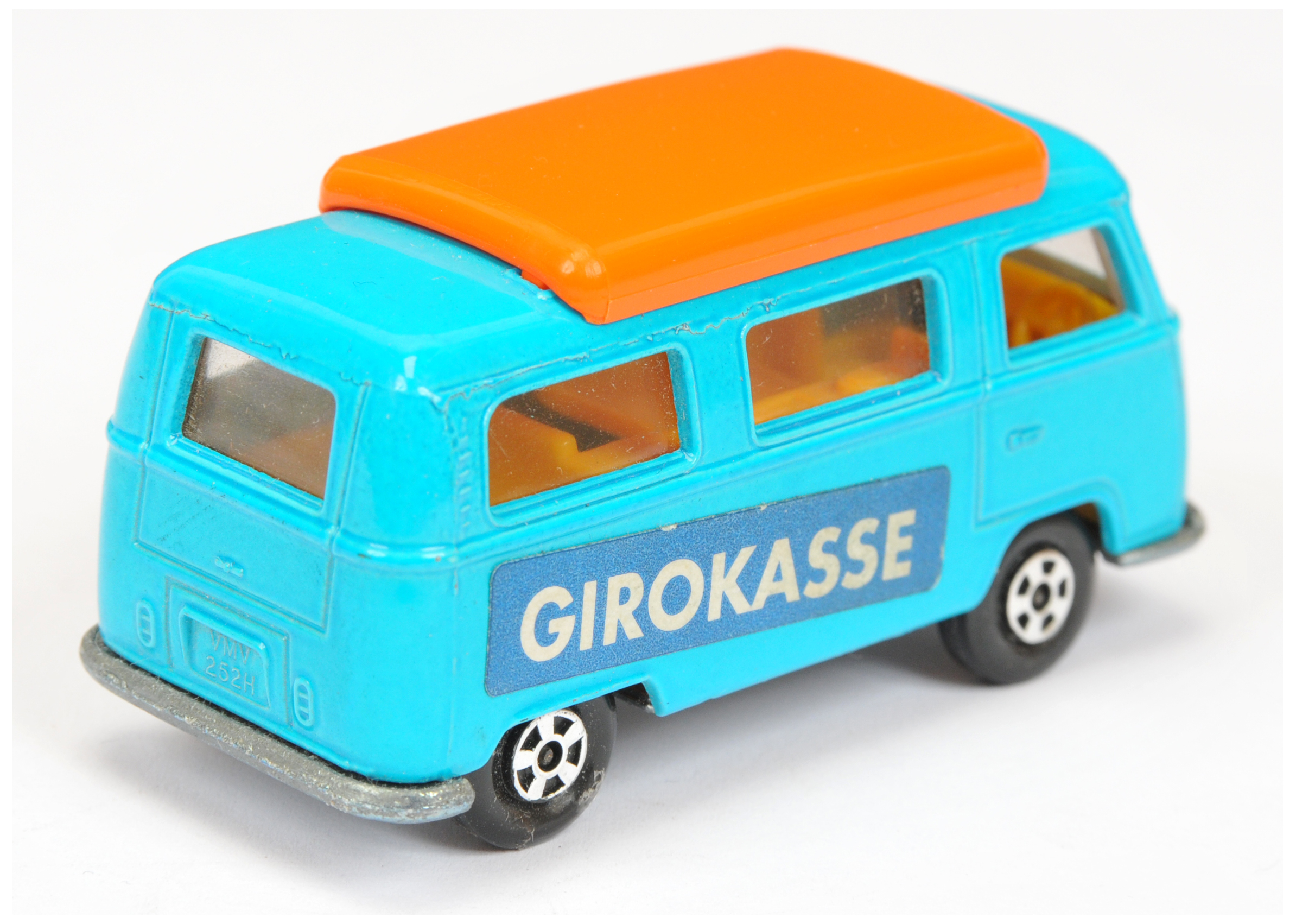 Matchbox Superfast 23a Volkswagen Transporter Camper Van GERMAN - Image 2 of 3