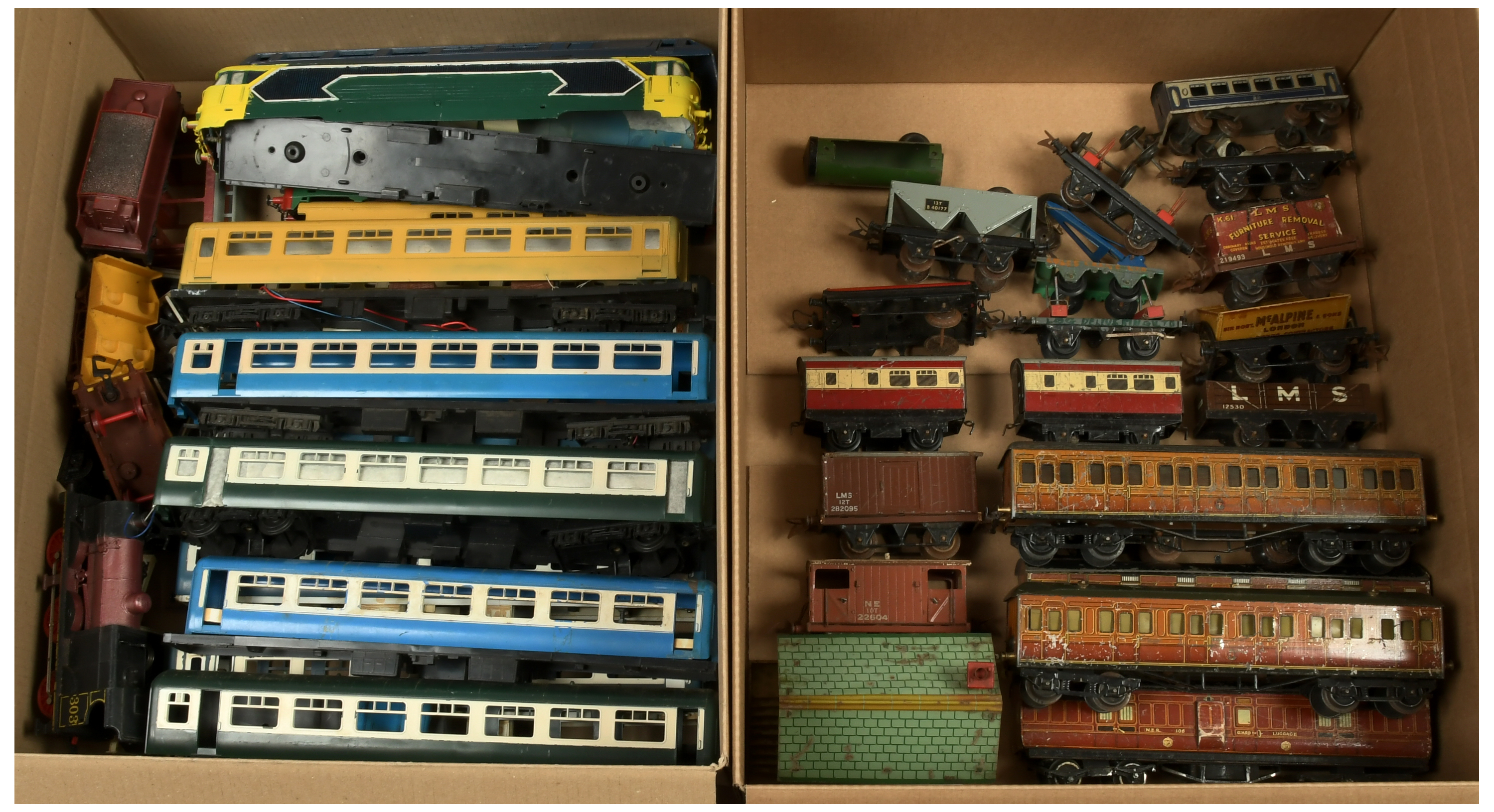 Hornby O Gauge & Similar an unboxed group to include