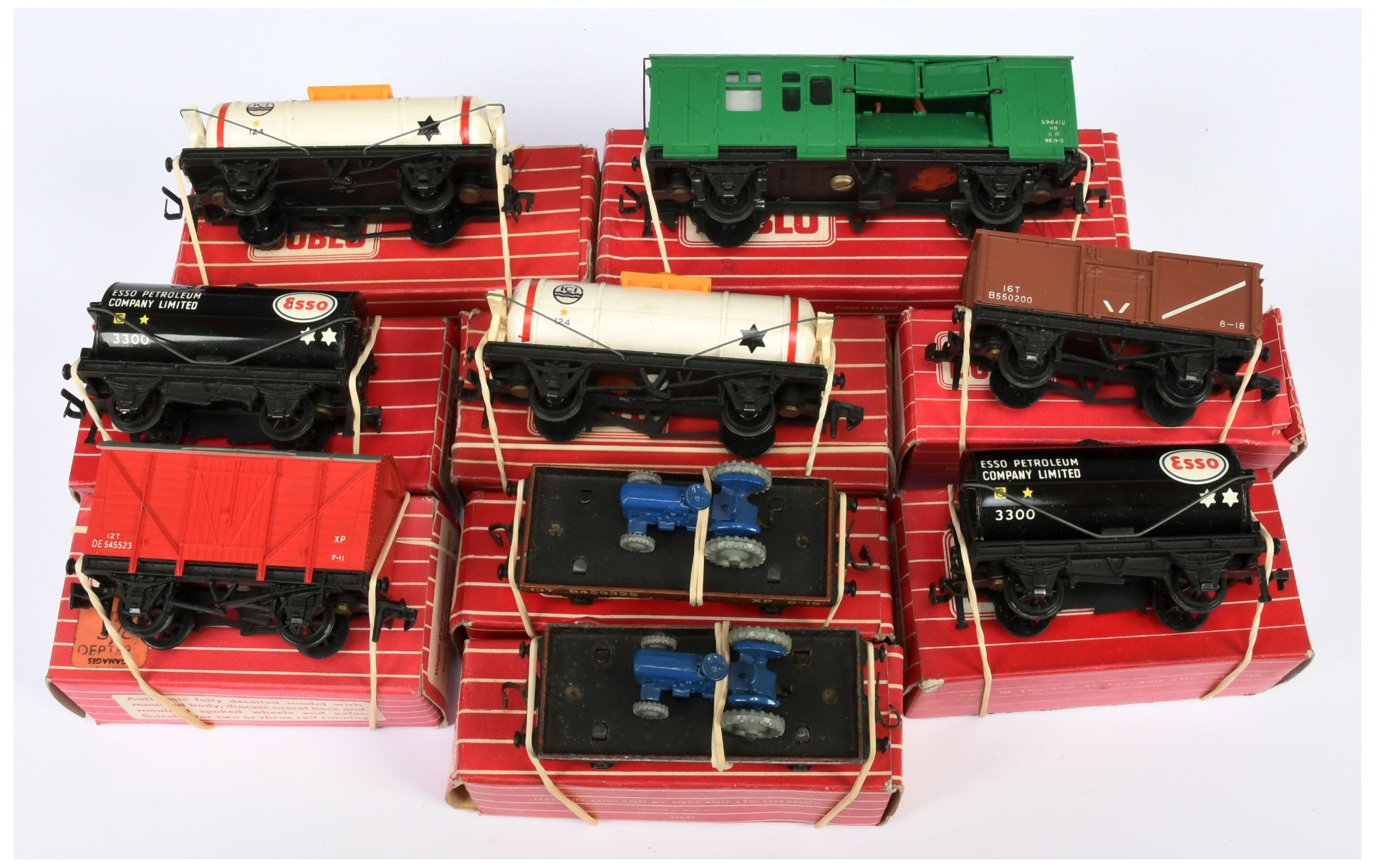 Hornby Dublo a mixed group of Wagons to include