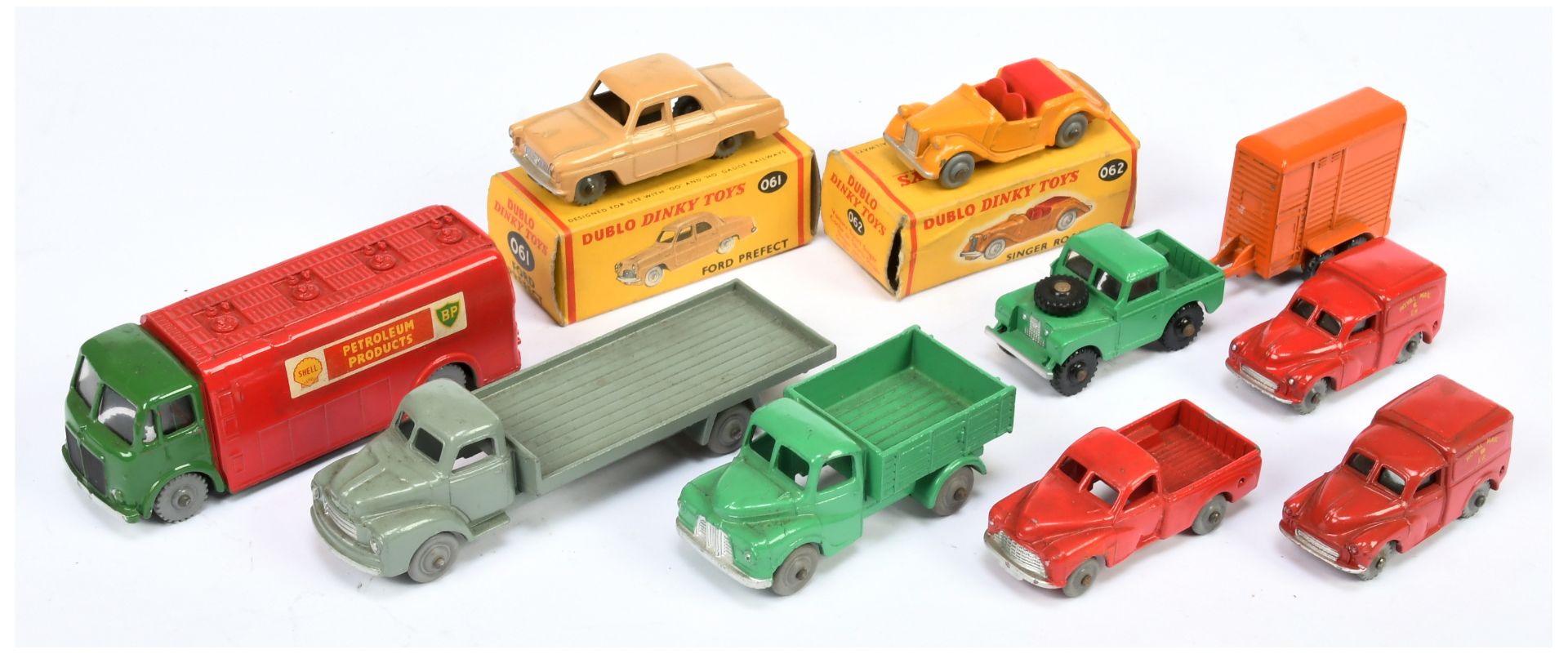 Dinky (Dublo Dinky) a boxed and unboxed group of Vehicles to include