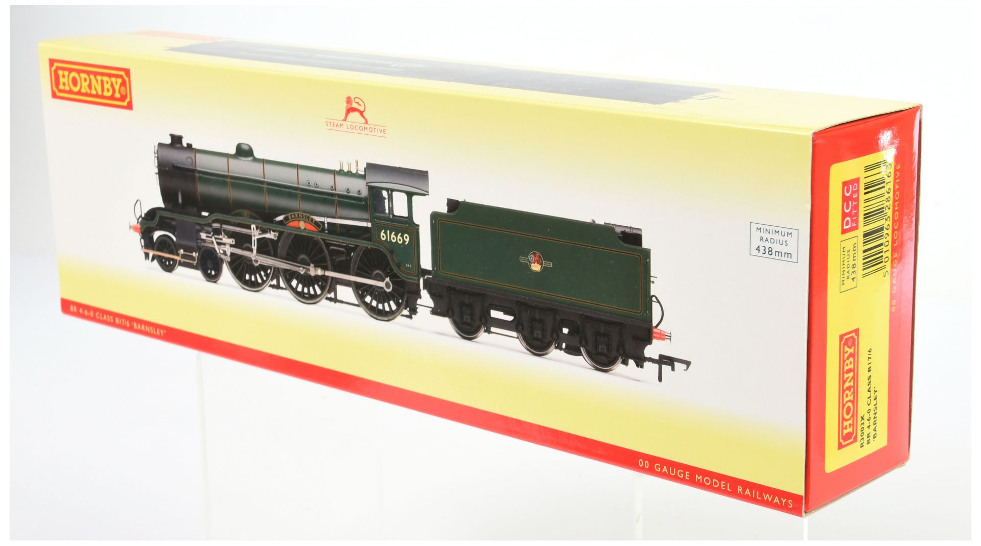 Hornby (China) R3003X 4-6-0 BR Class B17/6 Locomotive 61669 "Barnsley"