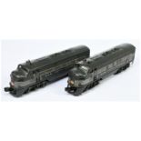 Lionel O Gauge Ref 2333-20 pair of New York Central A Units power and non power in two-tone grey ...