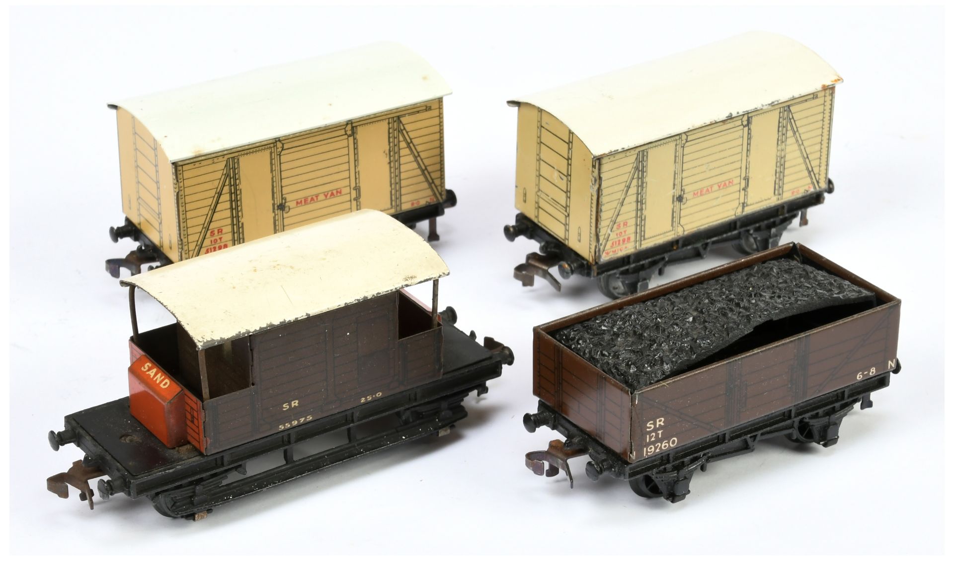 Hornby Dublo a group of unboxed Post-War SR wagons comprising of 