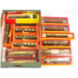 Hornby (China+GB) & Similar a boxed group of Coaches to include