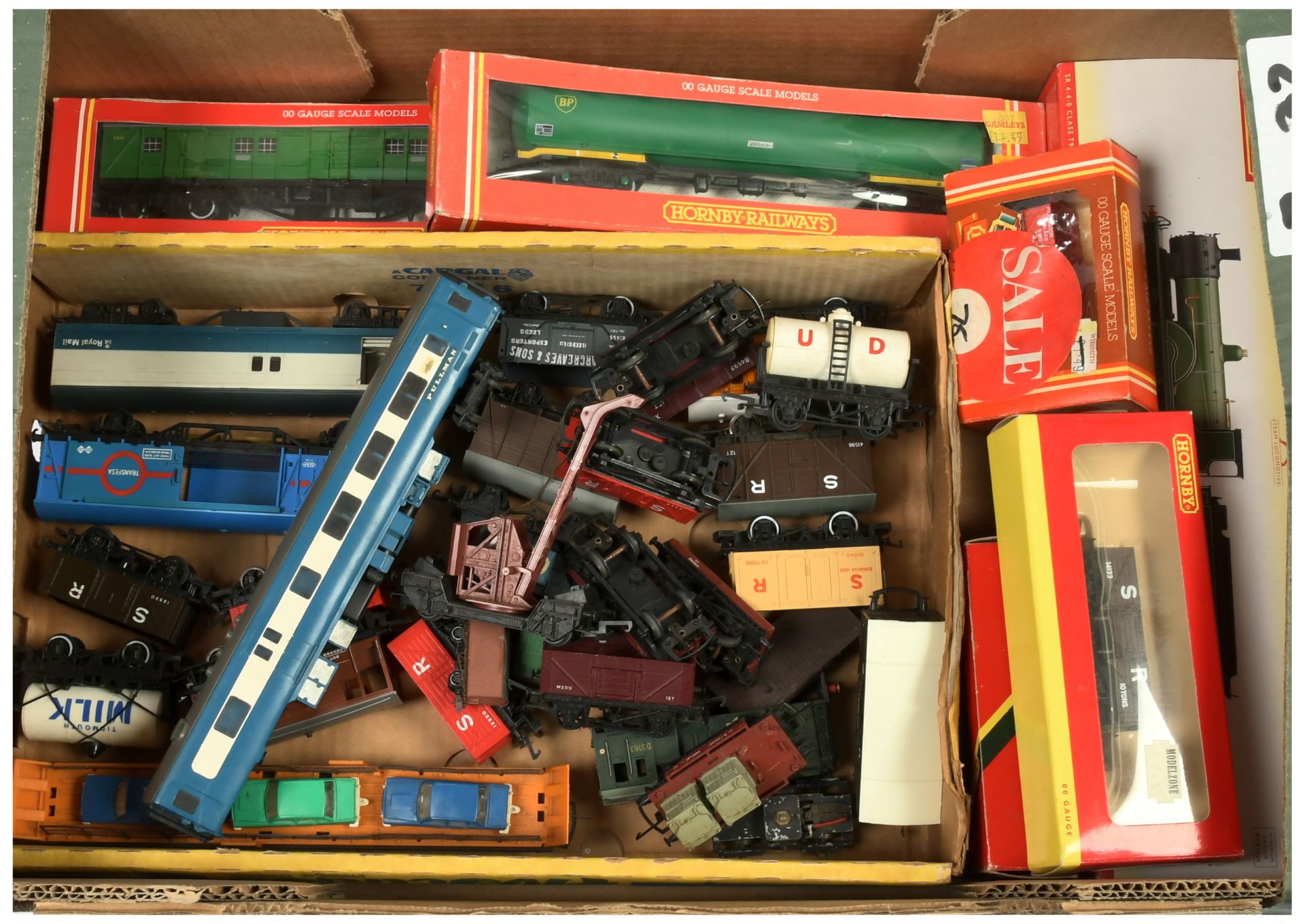 Hornby & Similar a boxed and unboxed group to include 